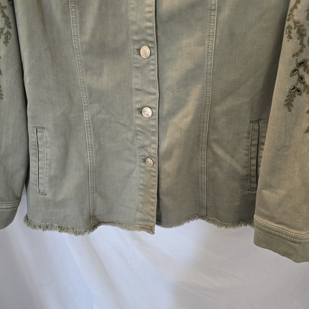Chico's Sage Green Embroidered Jacket Floral Boho Utility Trucker Frayed Hem XL - Picture 4 of 16